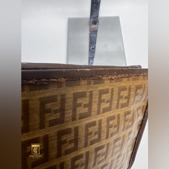 🤎SOLD🤎Fendi Pouch - Picture 8 of 14
